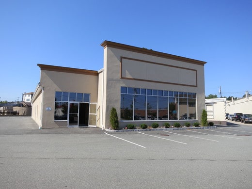 81 Legacy Blvd, Dedham, MA for sale - Primary Photo - Image 1 of 1