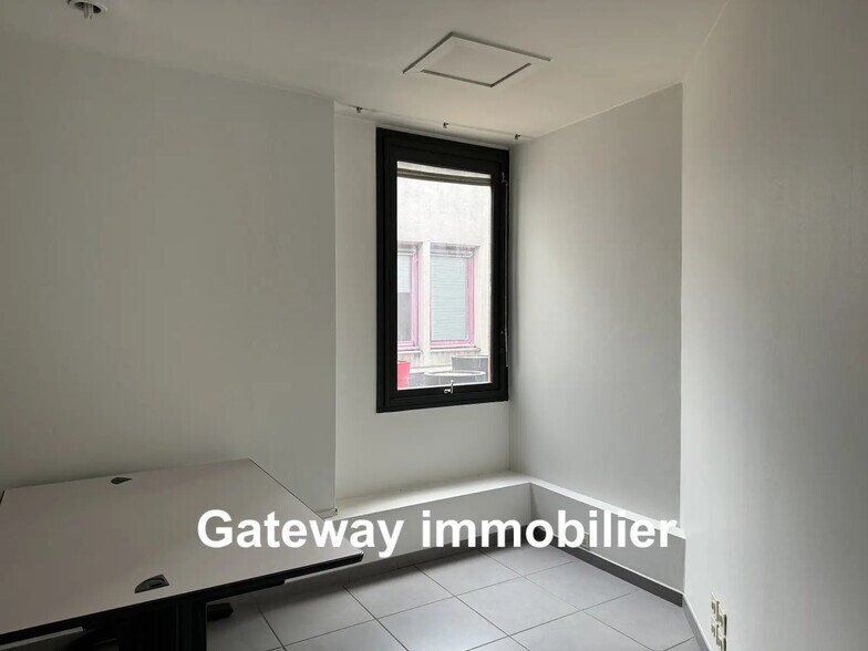 Office in Clermont-Ferrand for lease - Building Photo - Image 3 of 10