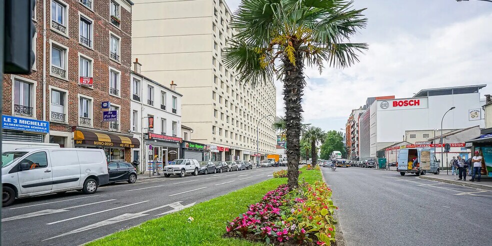 Office in Saint-Ouen-sur-Seine for lease - Building Photo - Image 2 of 8