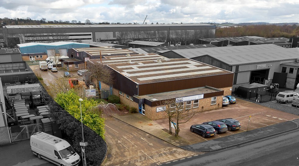 Thorpe Way, Banbury for sale - Primary Photo - Image 1 of 1