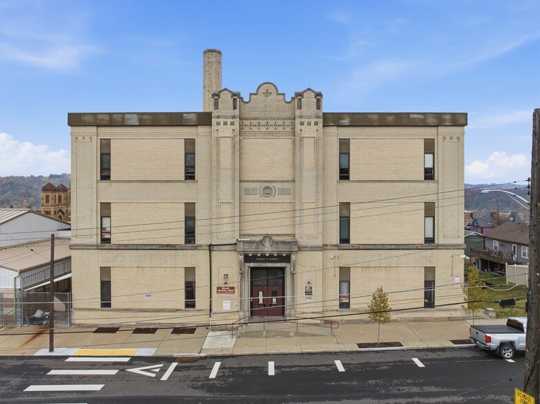 221 E 12th Ave, Homestead, PA for lease - Building Photo - Image 2 of 54