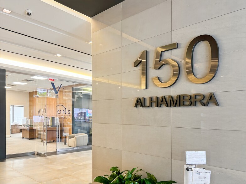 150 Alhambra Cir, Coral Gables, FL for lease - Interior Photo - Image 3 of 18