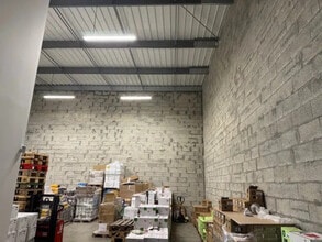 Flex in Latresne for sale Interior Photo- Image 1 of 2