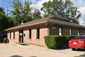 4147 Darling Ct, Waterford, MI for lease Building Photo- Image 1 of 28