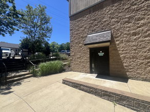 2555 Washington Rd, Pittsburgh, PA for lease Building Photo- Image 2 of 8