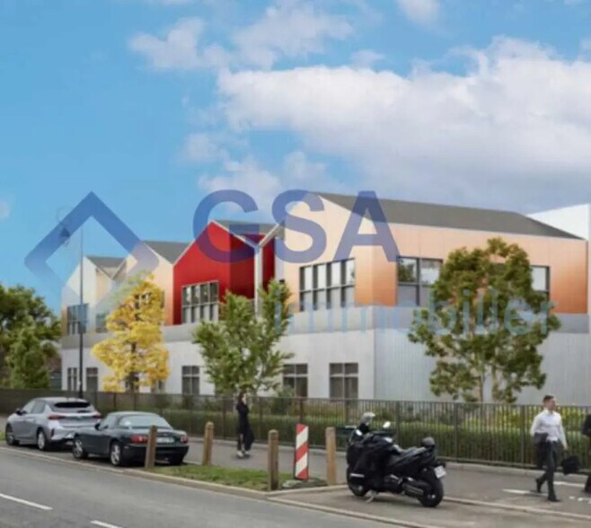 Flex in Montgeron for sale - Building Photo - Image 1 of 4