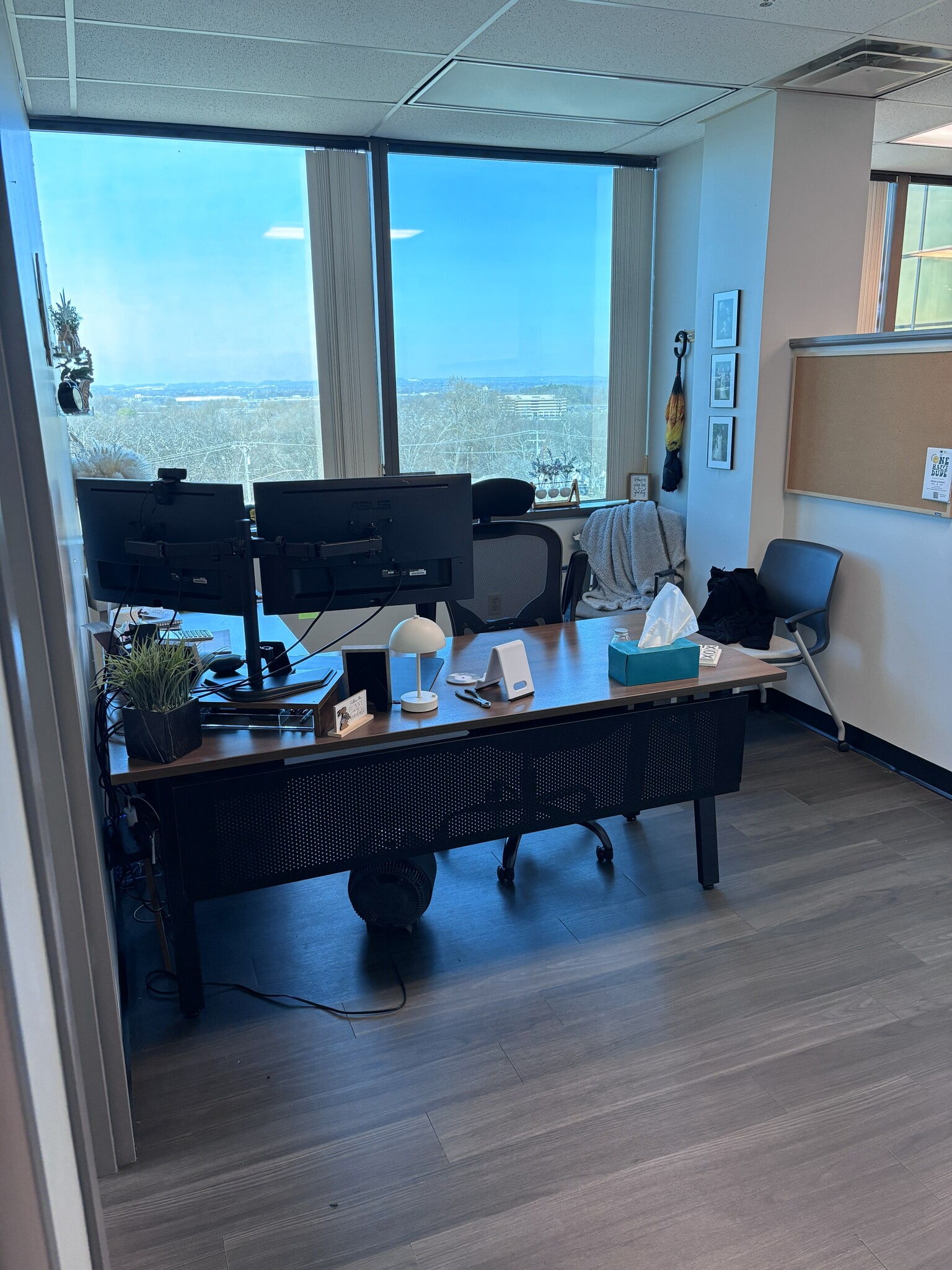 2 International Plaza Dr, Nashville, TN for lease Interior Photo- Image 1 of 2