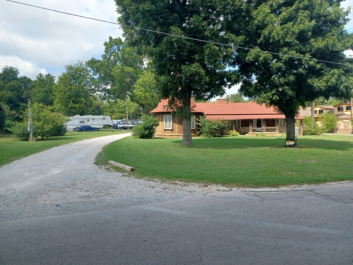 1736 S 79th East Ave, Tulsa, OK 74112