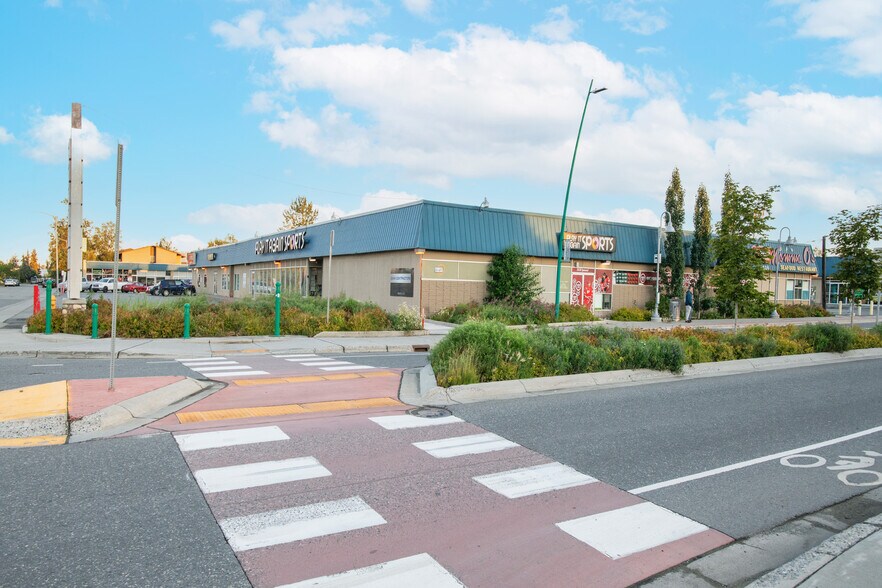 1237 W 27th Ave, Anchorage, AK for sale - Building Photo - Image 2 of 9