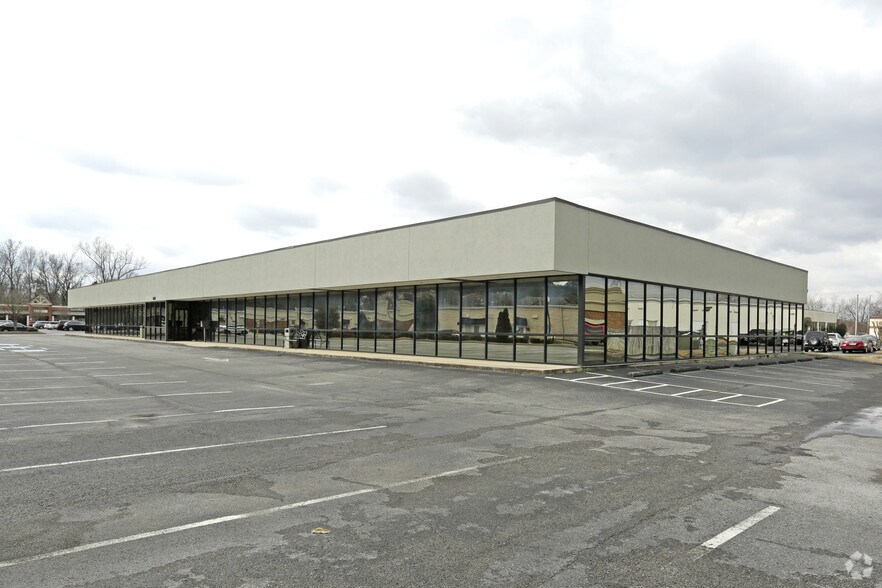 6112 Shallowford Rd, Chattanooga, TN 37421