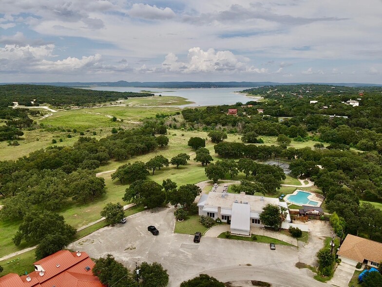 405 Watts Ln, Canyon Lake, TX for lease - Building Photo - Image 3 of 29