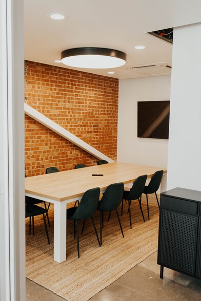 1214 N Hudson Ave, Oklahoma City, OK for lease - Interior Photo - Image 3 of 21