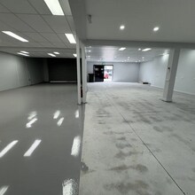 7 Hinde St, Ashmore for lease Interior Photo- Image 1 of 5