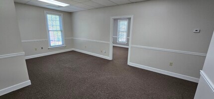 103 Springfield Center Dr, Woodstock, GA for lease Interior Photo- Image 2 of 6