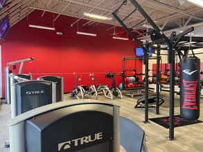 6750 Hollywood Blvd, Delmont, PA for lease Interior Photo- Image 2 of 13