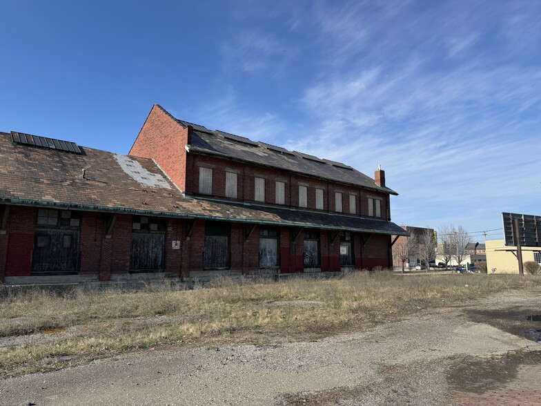 1302 Sassafras st, Erie, PA for sale - Building Photo - Image 2 of 3