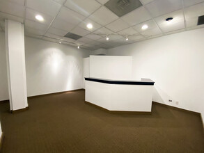 101 W Grand Ave, Chicago, IL for lease Interior Photo- Image 2 of 7