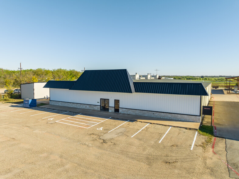 1218 N Brazos St, Whitney, TX for lease - Building Photo - Image 3 of 6