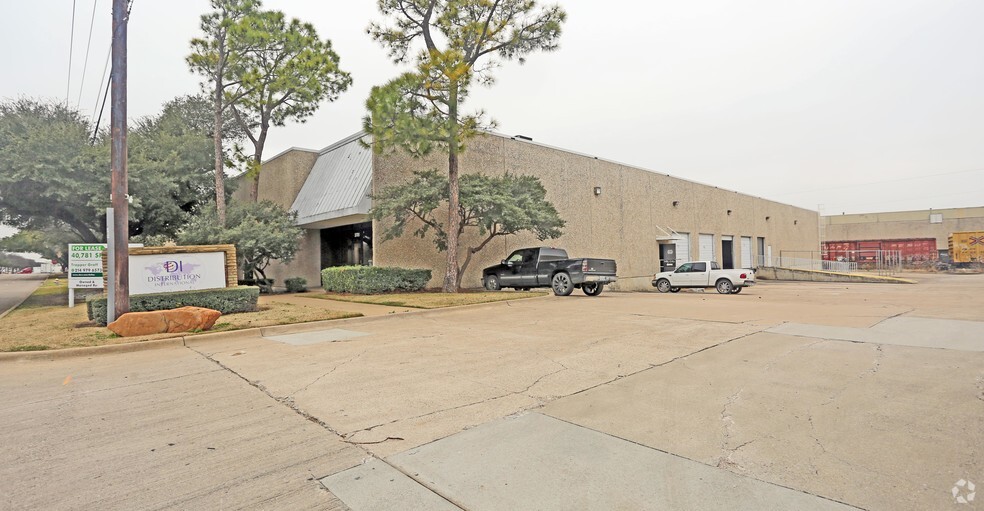 3701 La Reunion Pky, Dallas, TX for lease - Primary Photo - Image 1 of 6