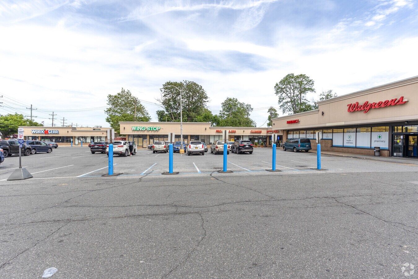 13971415 Hempstead Tpke, Elmont, NY 11003