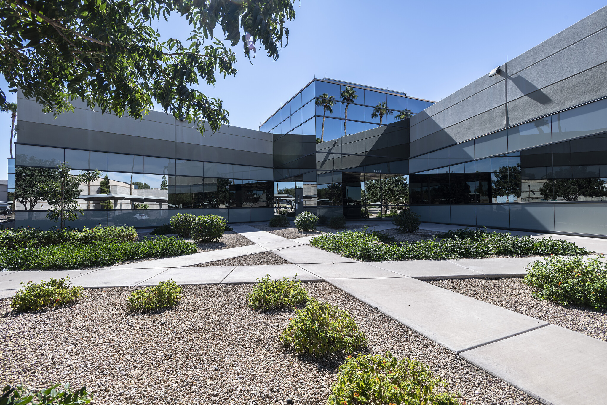 1920 W University Dr, Tempe, AZ for lease Building Photo- Image 1 of 9