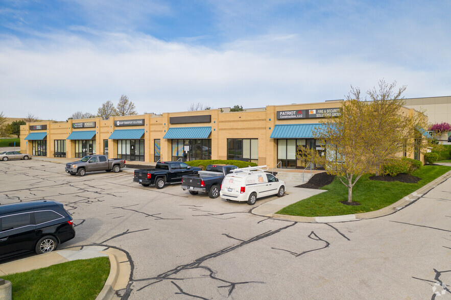 11240-11256 Strang Line Rd, Lenexa, KS for lease - Primary Photo - Image 1 of 3