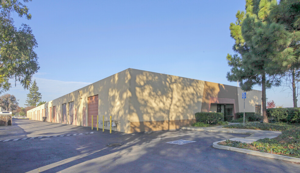 1190-1206 Mountain View Alviso Rd, Sunnyvale, CA for lease - Building Photo - Image 2 of 2