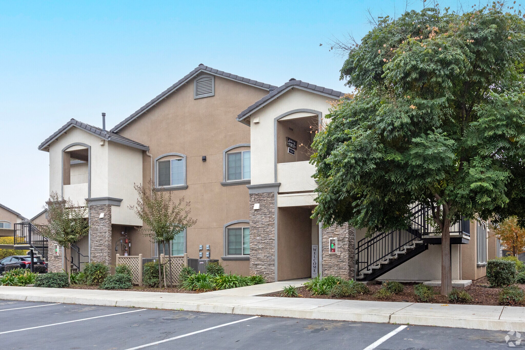 2817 E Spruce Ave, Fresno, CA for sale Primary Photo- Image 1 of 1