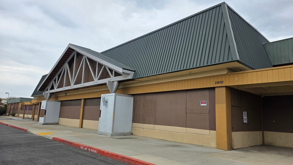 2800 Sisk Rd, Modesto, CA for lease - Building Photo - Image 1 of 13
