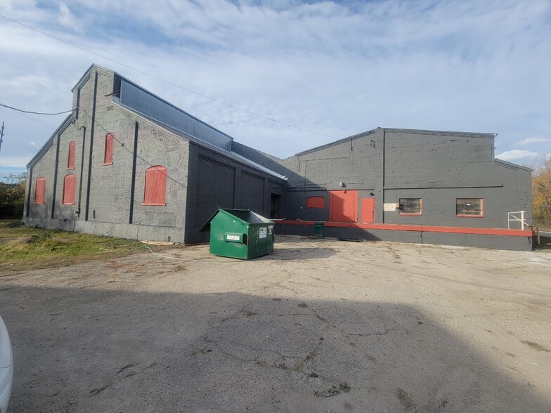 705 Scott St, Joliet, IL for lease - Building Photo - Image 1 of 8