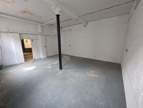 29 Park Pl, Leeds for lease Interior Photo- Image 1 of 3
