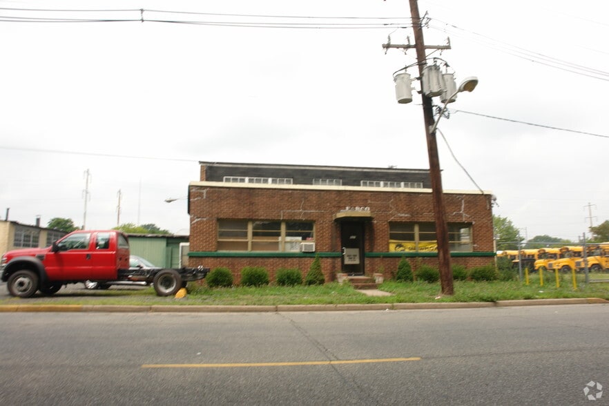 827 E Linden Ave, Linden, NJ for lease - Building Photo - Image 2 of 2