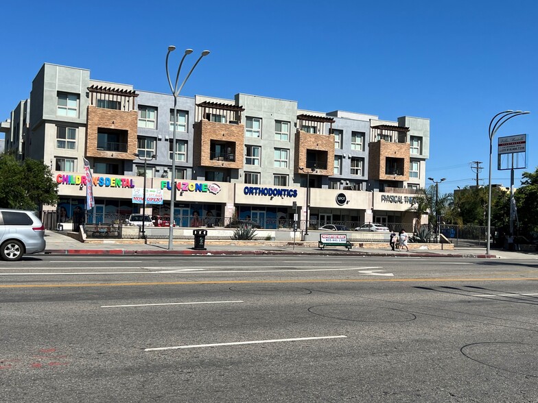 6828 Van Nuys Blvd, Van Nuys, CA for sale - Building Photo - Image 1 of 1