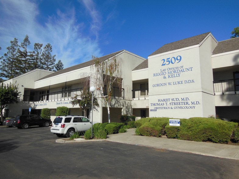 2509 W March Ln, Stockton, CA for lease - Building Photo - Image 3 of 17