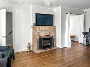 1622 N Gower St, Los Angeles, CA for lease Interior Photo- Image 2 of 5