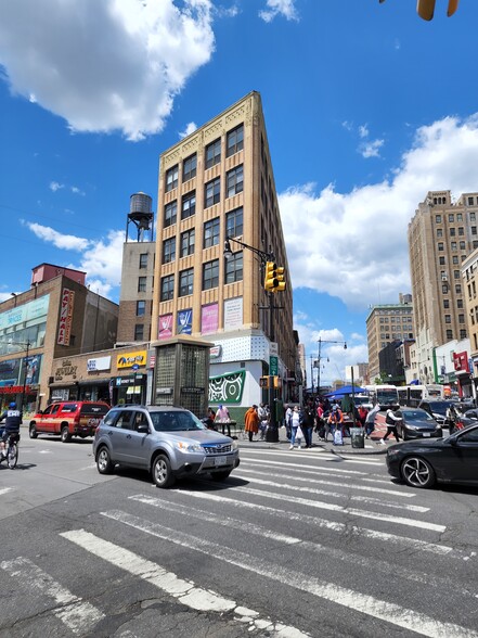 384 E 149th St, Bronx, NY for lease - Building Photo - Image 2 of 2