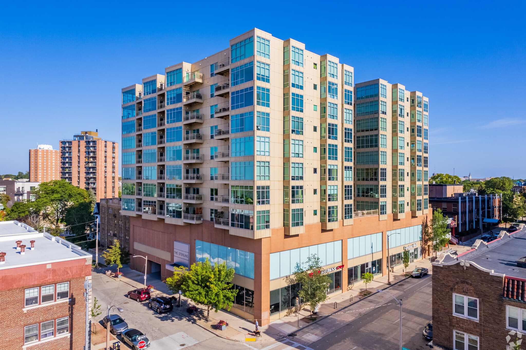 1801-1815 N Farwell Ave, Milwaukee, WI for sale Primary Photo- Image 1 of 1