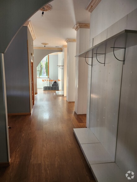 Retail in Alcalá de Henares, Madrid for sale - Interior Photo - Image 3 of 4