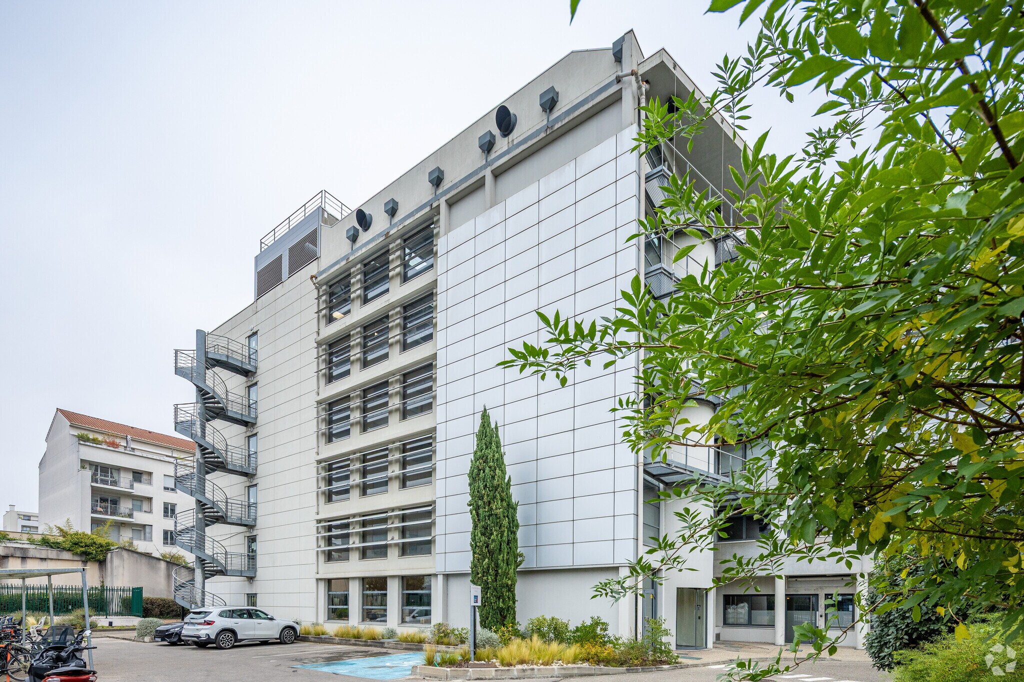 37 Bis Rue Saint Romain, Lyon for lease Primary Photo- Image 1 of 3