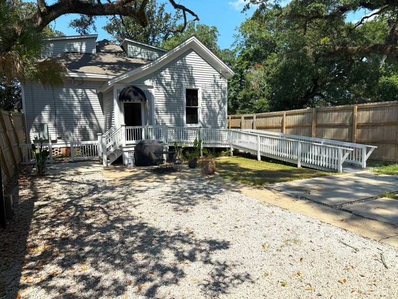 1327 Spring Hill Ave, Mobile, AL for lease - Building Photo - Image 3 of 9