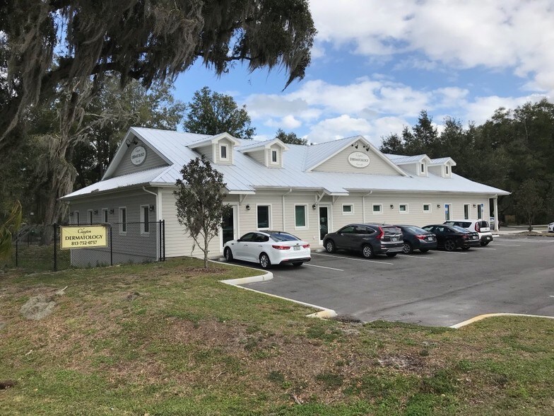 2010 Thonotosassa Rd, Plant City, FL 33563