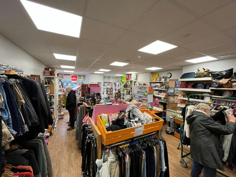 93 Spring Gdns, Buxton for sale - Building Photo - Image 3 of 3