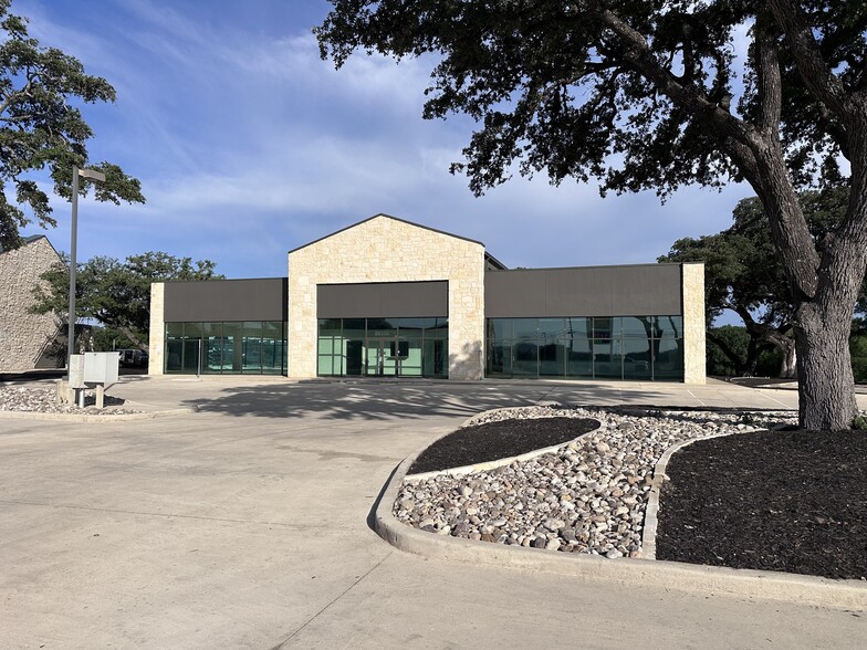 25331 W IH-10, San Antonio, TX for lease - Building Photo - Image 2 of 15