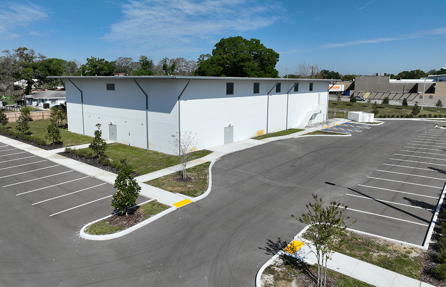 2526 W Sligh Ave, Tampa, FL for lease - Building Photo - Image 3 of 5