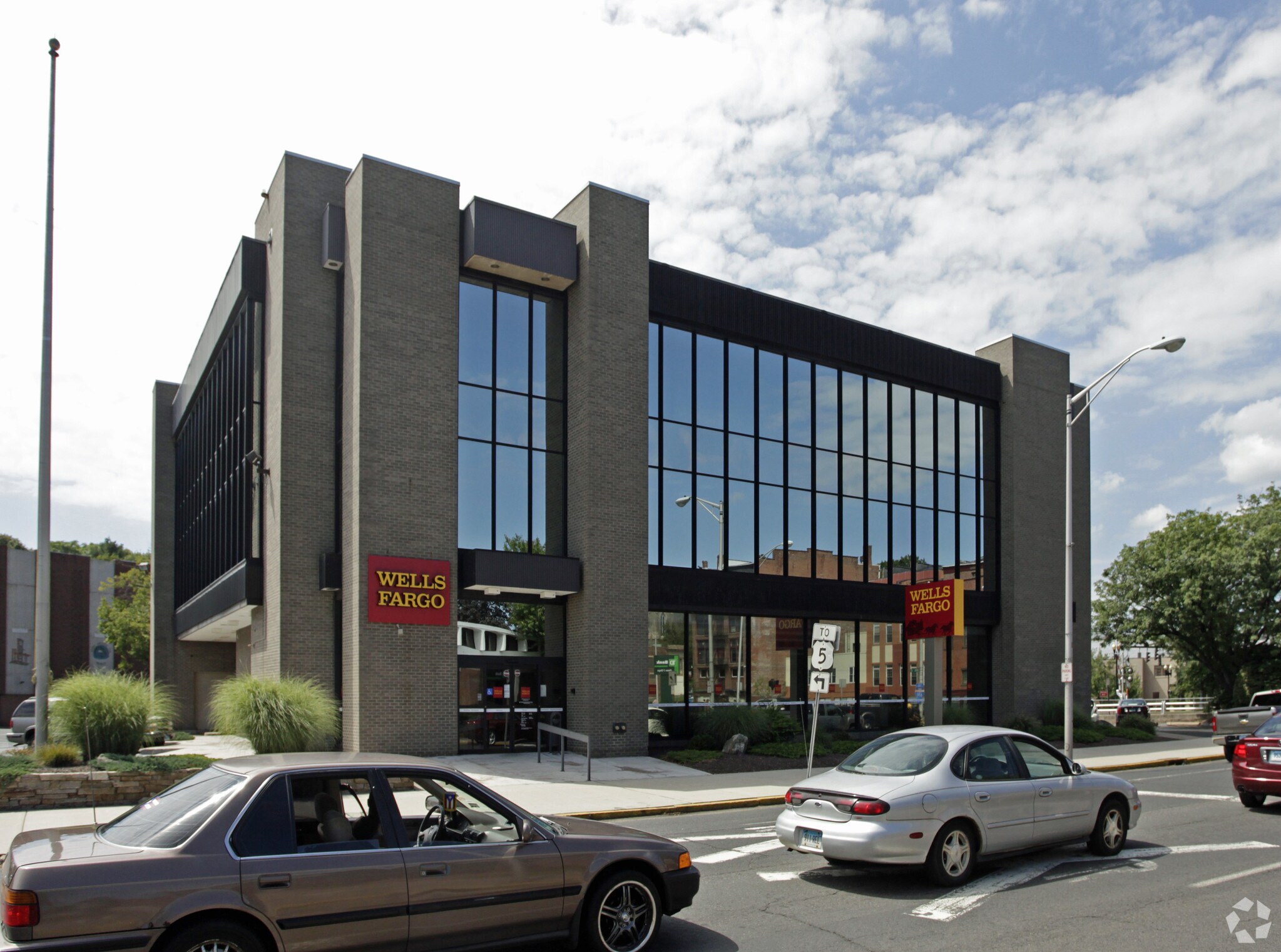 43 E Main St, Meriden, CT for lease Building Photo- Image 1 of 8