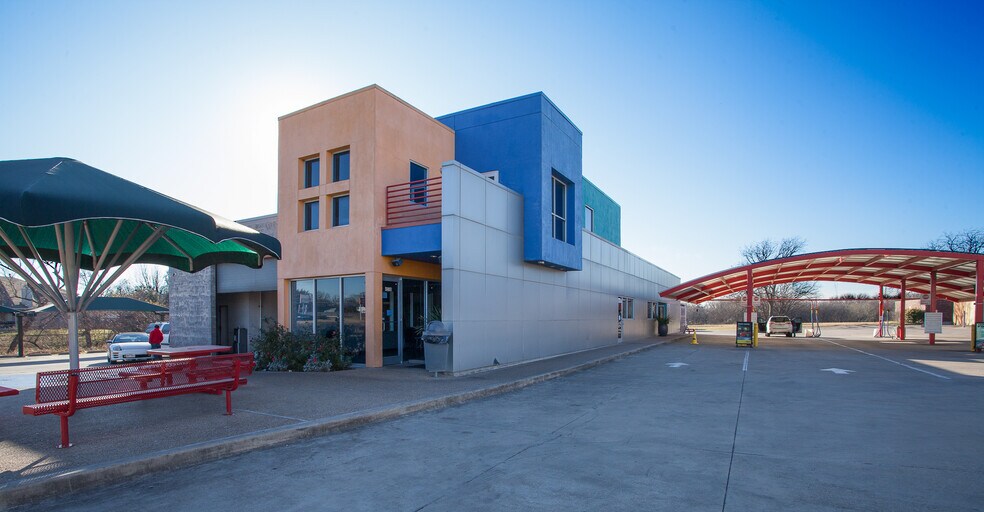 4530 Western Center Blvd, Haltom City, TX 76137