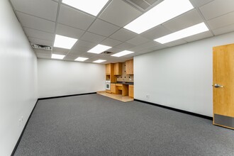 6613 Gant Rd, Houston, TX for lease Interior Photo- Image 2 of 6