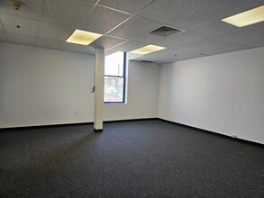 484 Main St, Middletown, CT for lease Interior Photo- Image 1 of 3