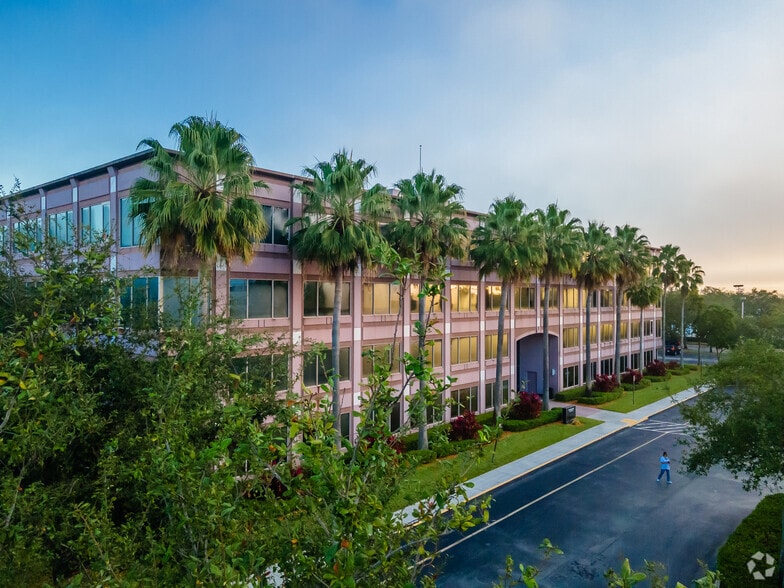 8050 SW 10th St, Plantation, FL for lease - Building Photo - Image 1 of 5