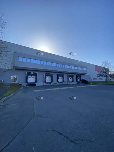 Industrial in Lagny-le-Sec for lease - Building Photo - Image 2 of 10